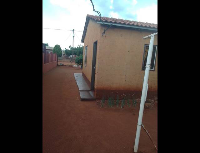 2 BEDROOM HOUSE FOR SALE IN SOSHANGUVE SOUTH